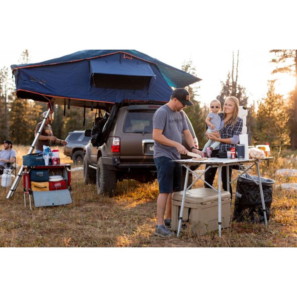 CAMPING