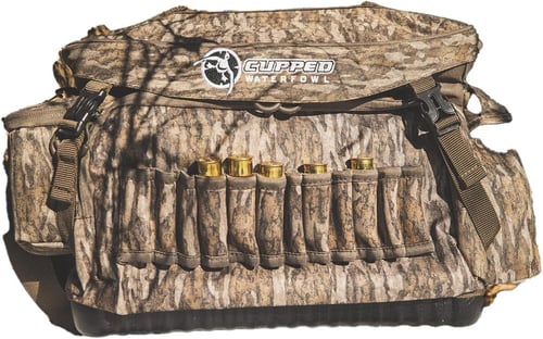 Cupped Waterfowl CU2421 Large Floating Blind Bag Mossy Oak | 850022062421