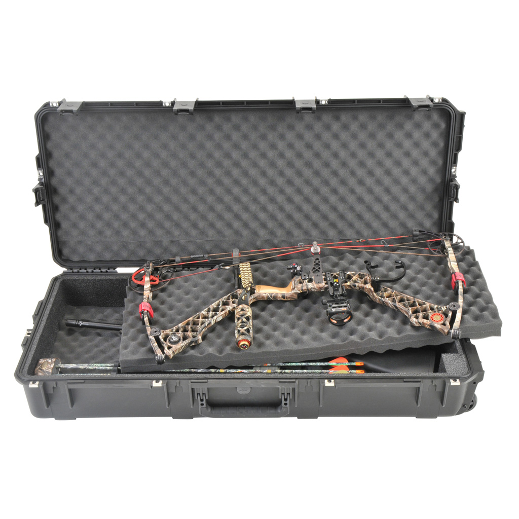 SKB iSeries Double Bow/Rifle Case   <br>  Black 42 in.